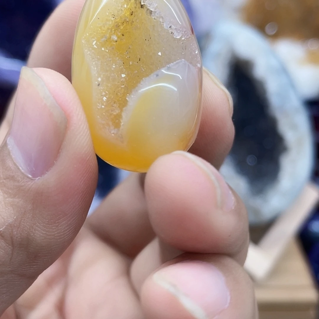 紫晶未镶嵌大型摆件（非配饰）