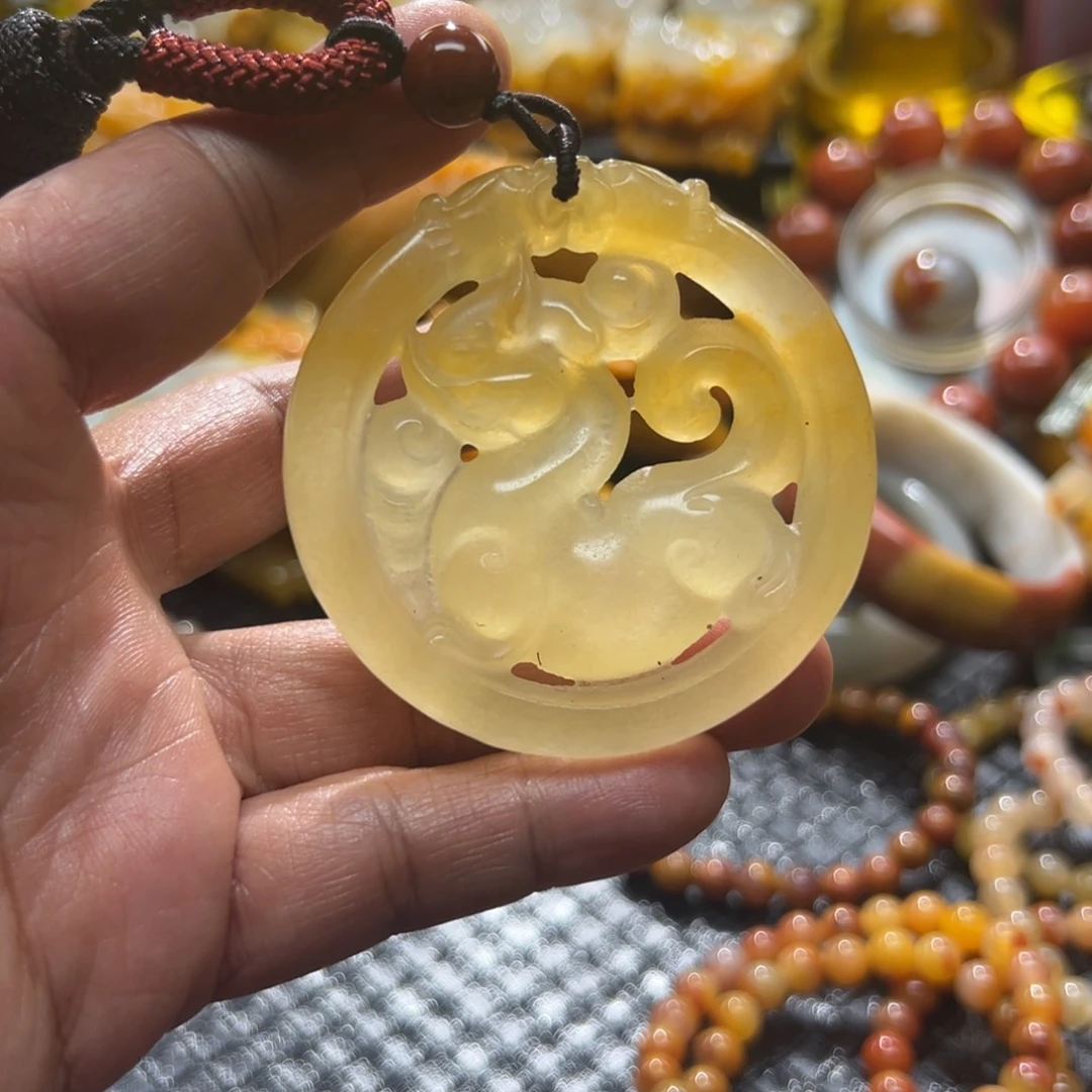 石英质玉未镶嵌颈饰