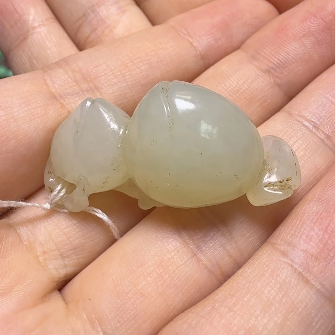 陳***]和田玉未镶嵌颈饰吊坠