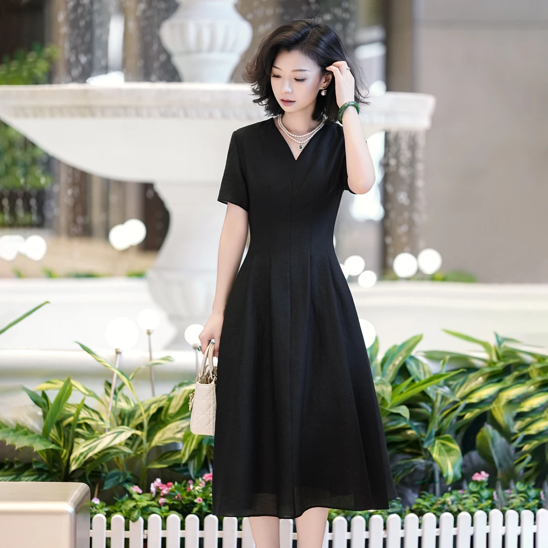 西子/【巴黎剪影】法式极简风V领收腰修身高级感黑色连衣裙/CQZY344