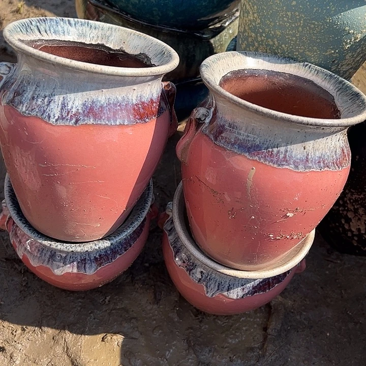 紫砂花盆口12,5高16清仓价。。。。。。。。。。