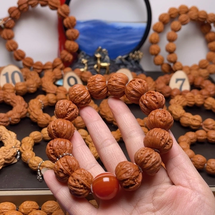 文玩核桃吊坠韩****会核桃手串