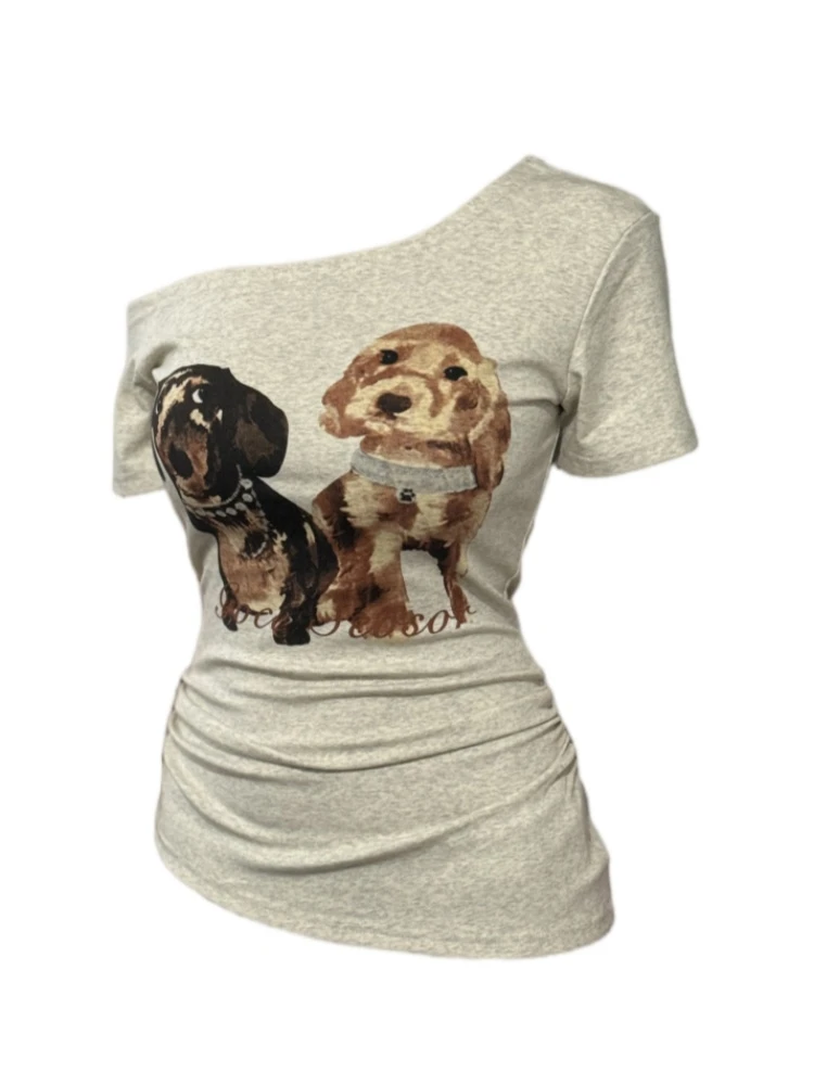 【Amy家】微胖mm美式少女印花小狗斜肩短袖T恤女修身显瘦不规则上衣