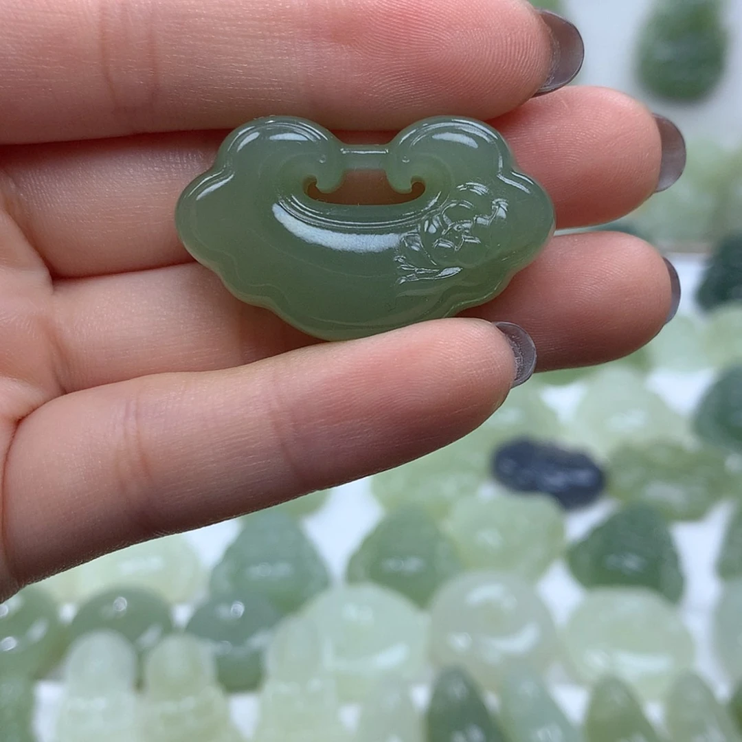 【闪购商品】颈饰未镶嵌和田玉