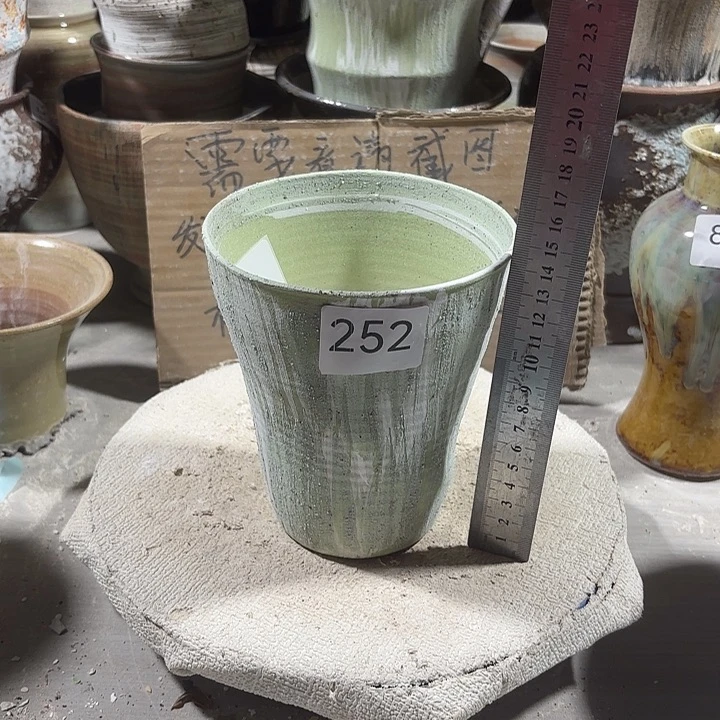 陶摆件高14.5，内口12，有孔，252