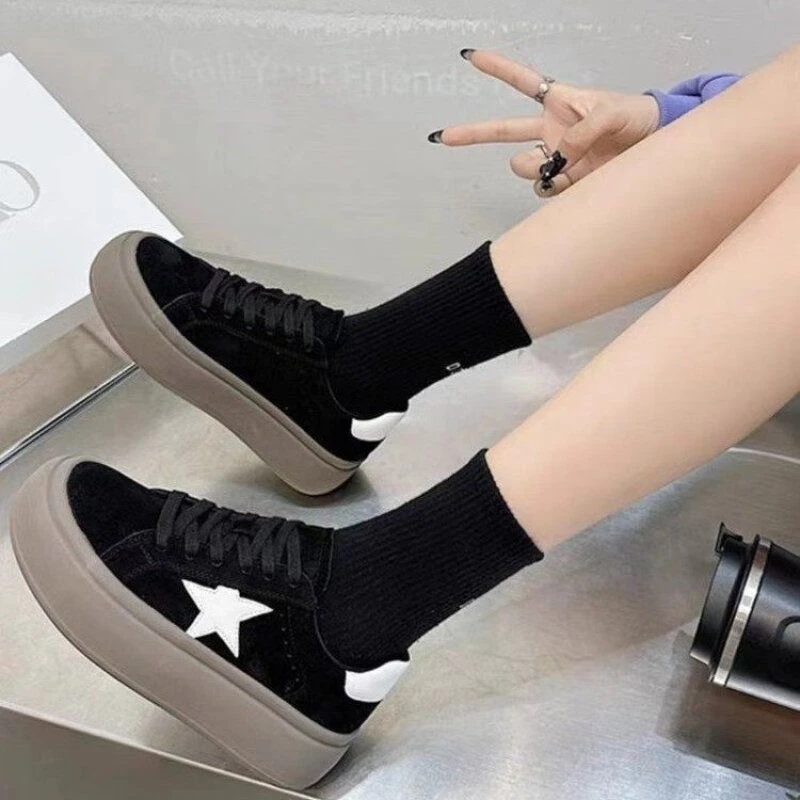 休闲板鞋女春秋磨砂皮星星鞋百搭面包德训运动鞋子6601