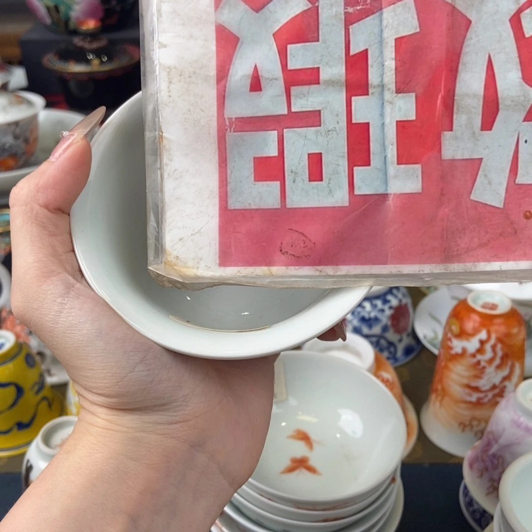 奉**哥陶瓷艺术家的作品也是一种