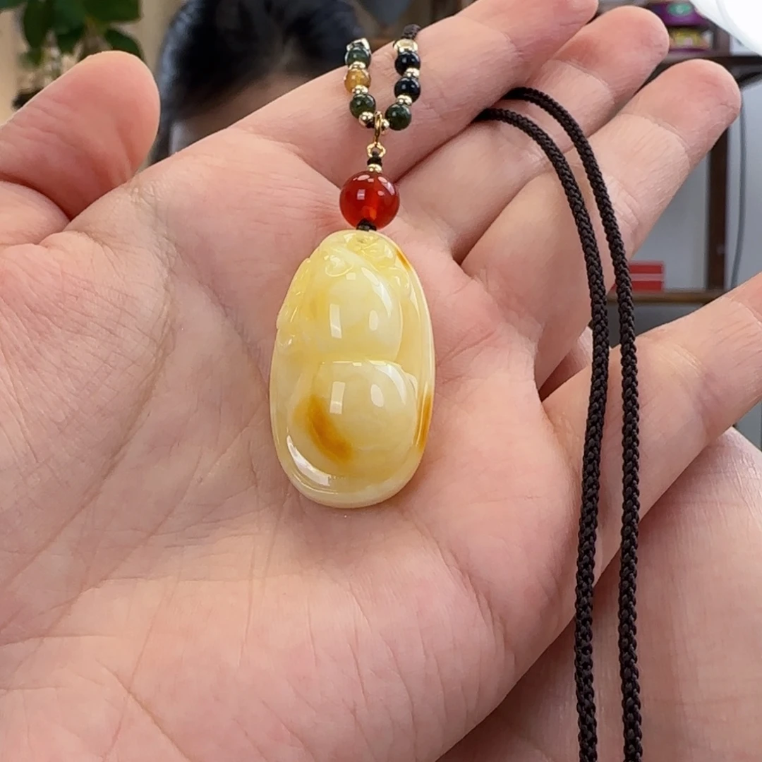 蜜蜡吊坠(赠链)未镶嵌