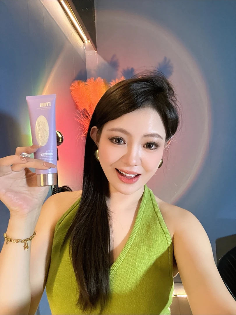 妃漾迷FYOM美肤素颜霜解决化妆后脸脖身体肤色差异提亮肤色