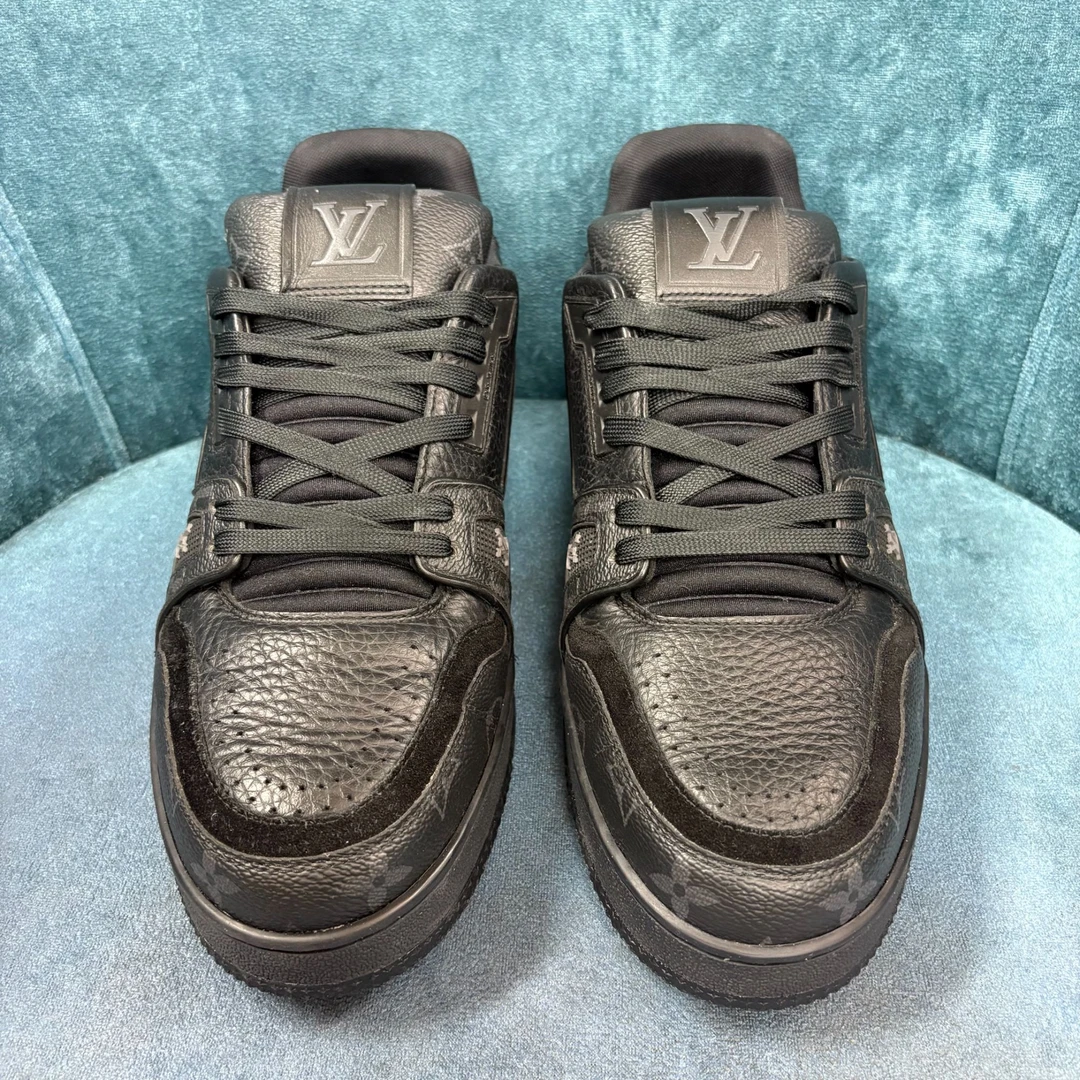 99新 LouisVuitton/路易威登 新款黑武士印花款休闲奢鞋