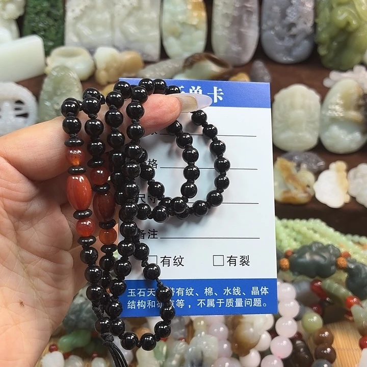 和田玉未镶嵌颈饰雨*