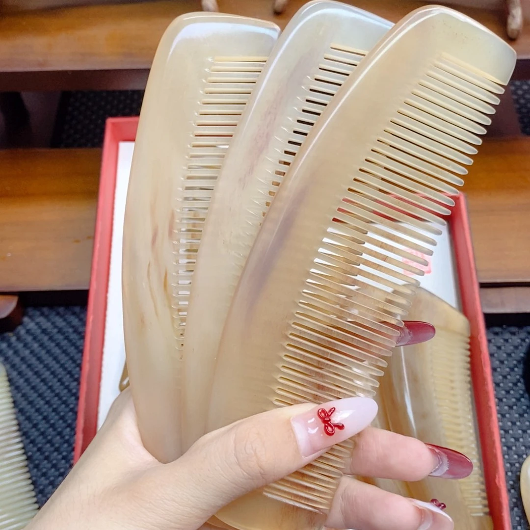 纯手工制作纯牛角梳子