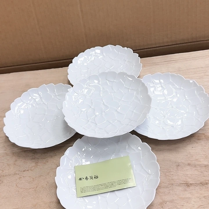 精品瓷器。