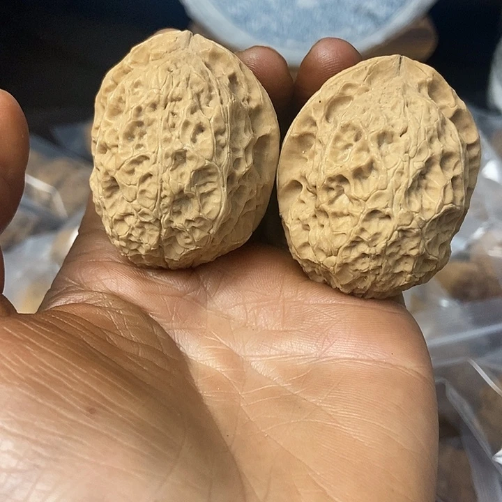 把件文玩核桃云南铁核桃基地56