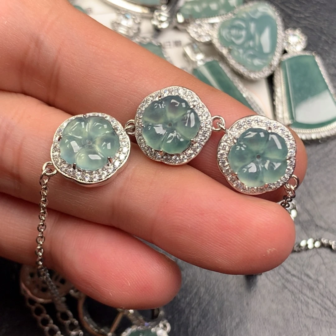 翡翠未镶嵌颈饰有钱花手链