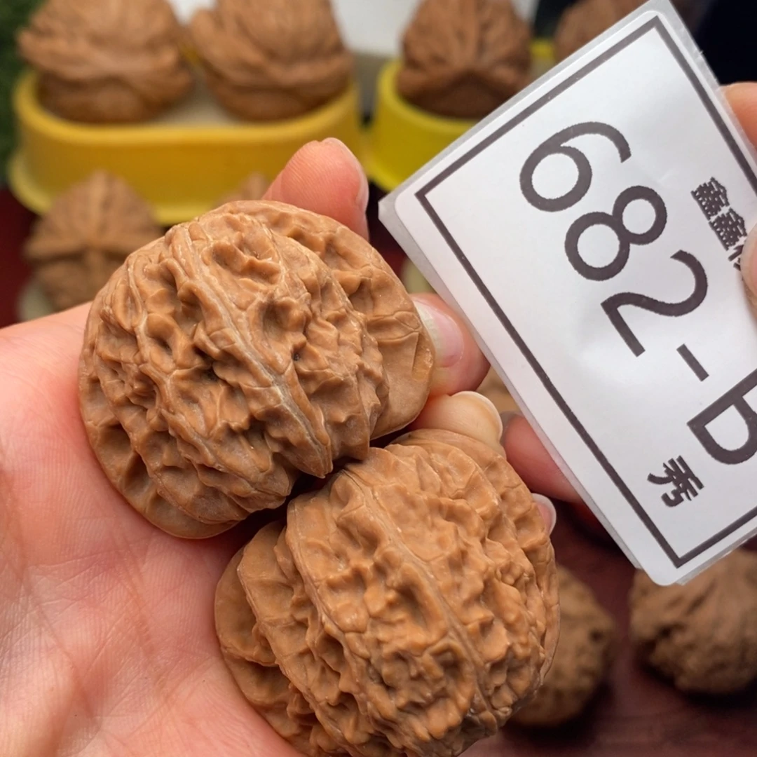 文玩核桃把件白狮子39，