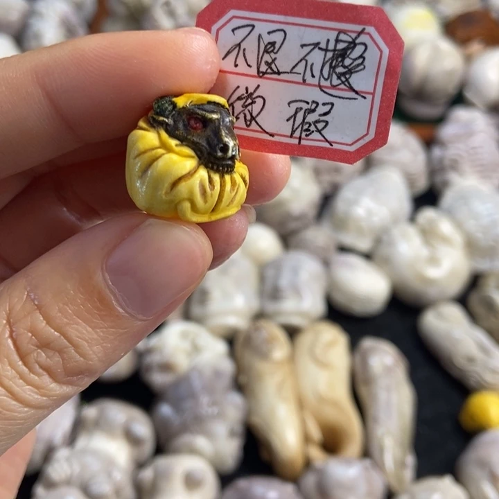 ᥫ***࿐配饰鹿角雕刻一个出