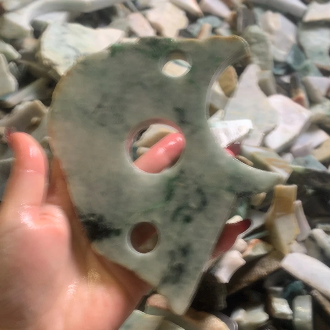 翡翠颈饰未镶嵌缅甸翡翠