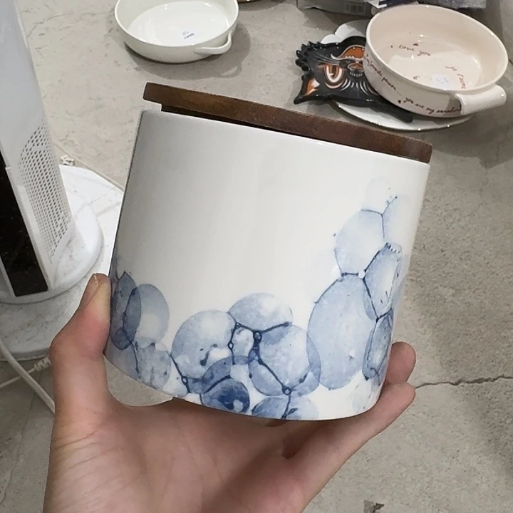 外贸尾单微瑕密封罐中号