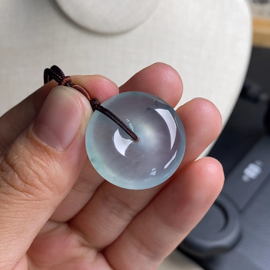 颈饰未镶嵌翡翠冰透水润底子纯净细腻微微飘花平安扣吊坠