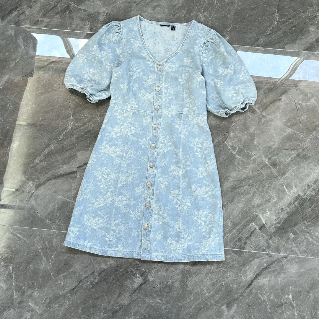 【PIECES丹麦原单】提花牛仔连衣裙 泡泡袖V领单排扣收腰公主风夏款