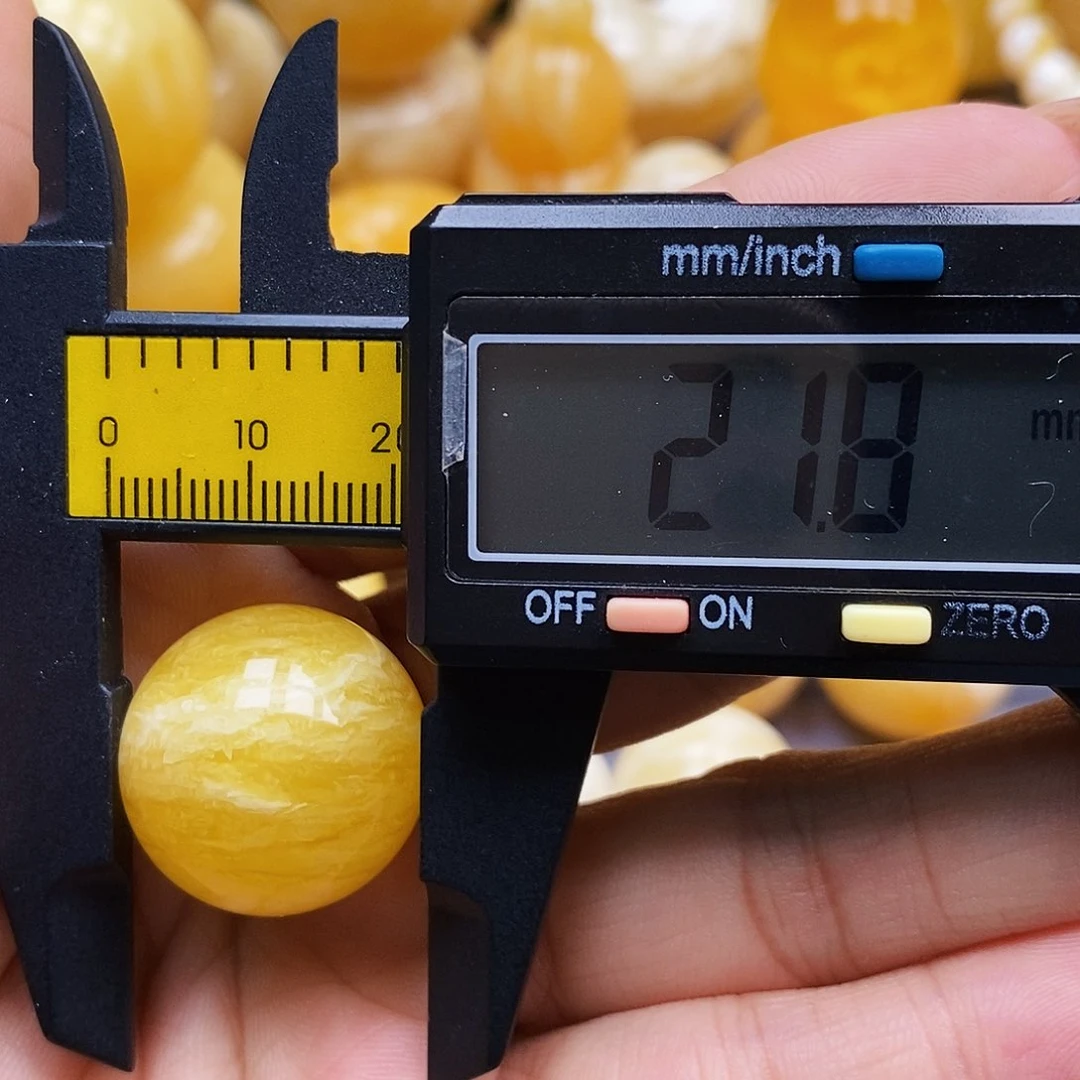 蜜蜡未镶嵌珠宝奇石