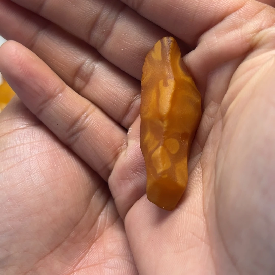 定制琥珀未镶嵌蜜蜡定制随型吊坠