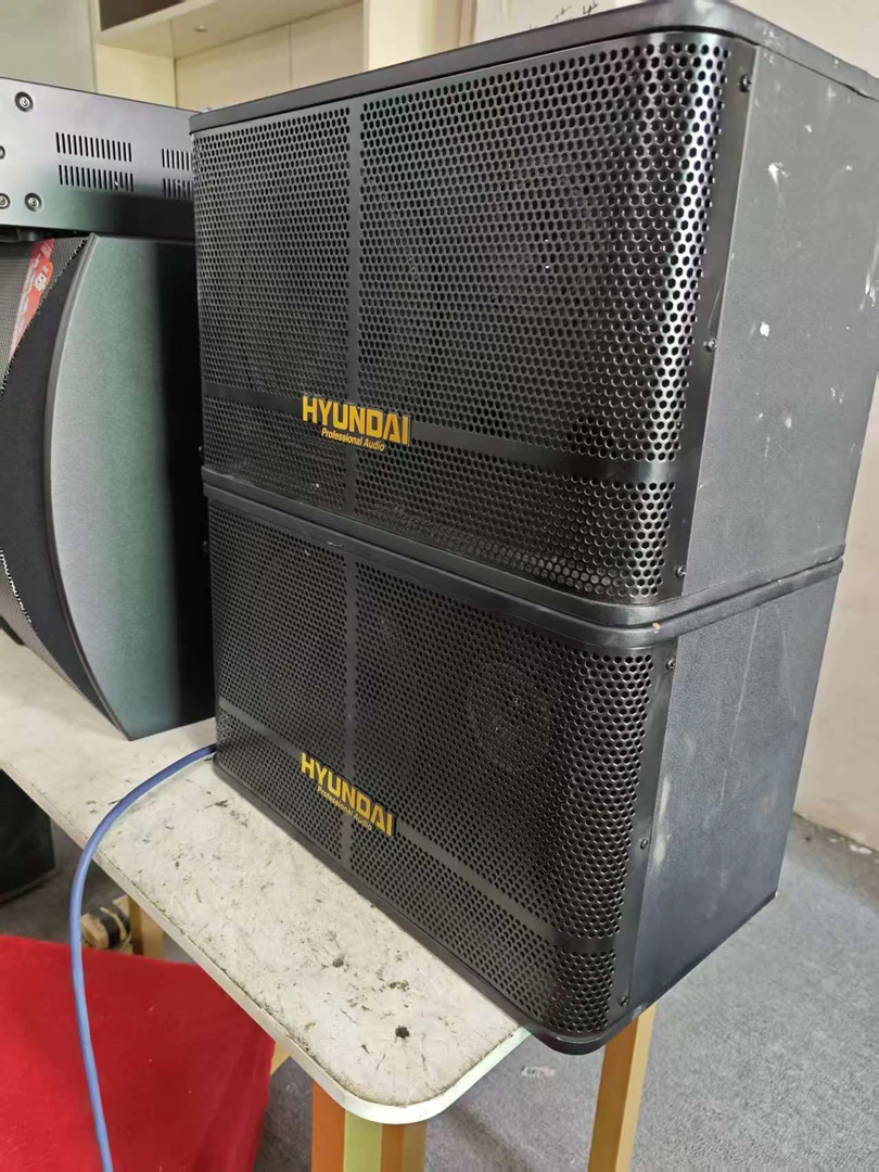 8新  音箱 有点问题 卡包音箱 空箱配件处理  不包邮 运费到付