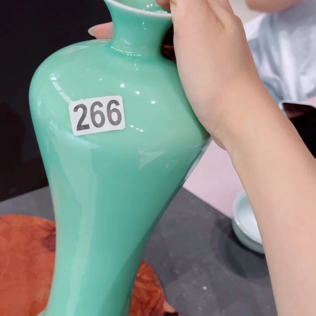 青瓷哈哈哈哈哈哈哈哈