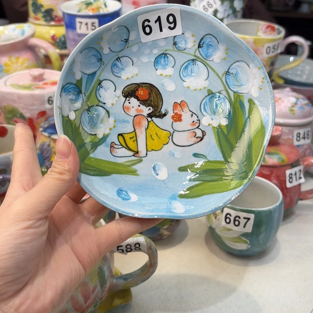 瓷片兔兔好可爱呀打