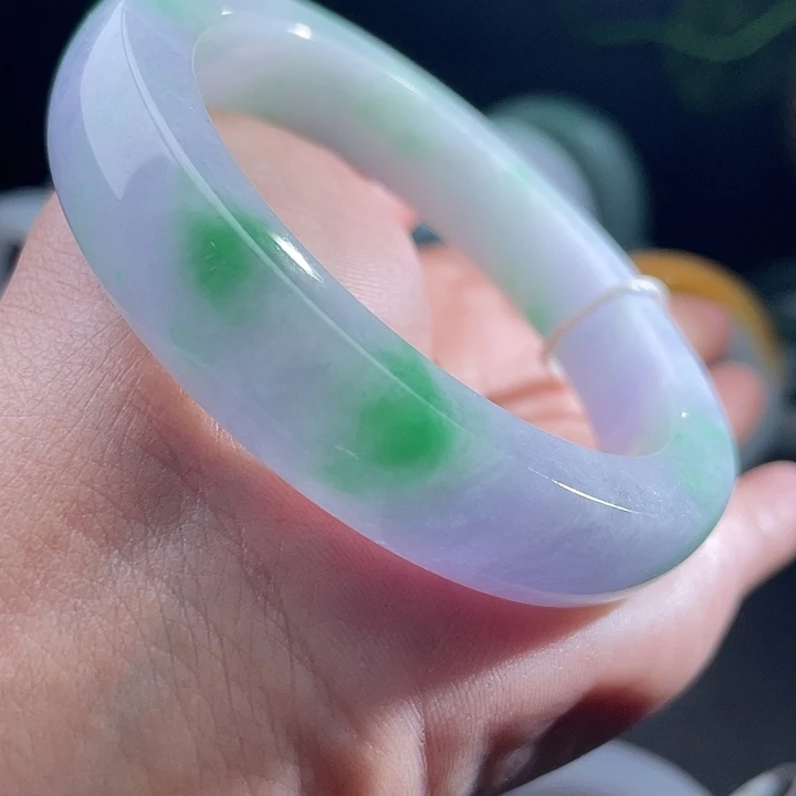 定制翡翠未镶嵌翡翠手镯