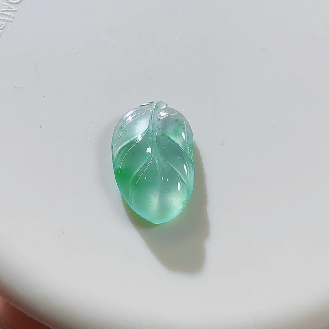 翡翠颈饰未镶嵌裸石