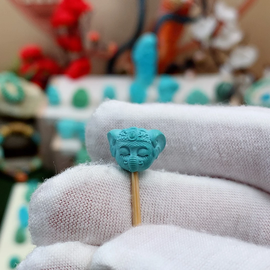 绿松石未镶嵌珠宝奇石