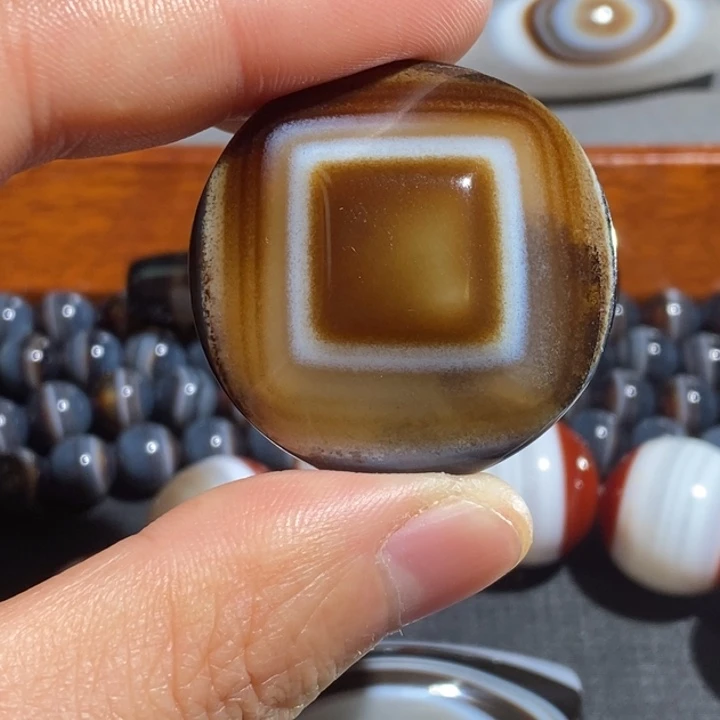 M***某玛瑙/玉髓未镶嵌项链