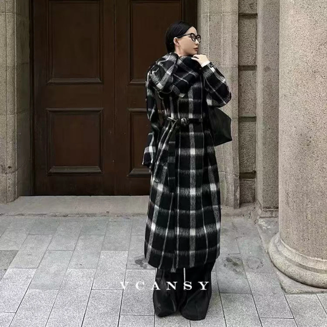 小橙子   羊驼毛黑白格长款大衣（no退换）