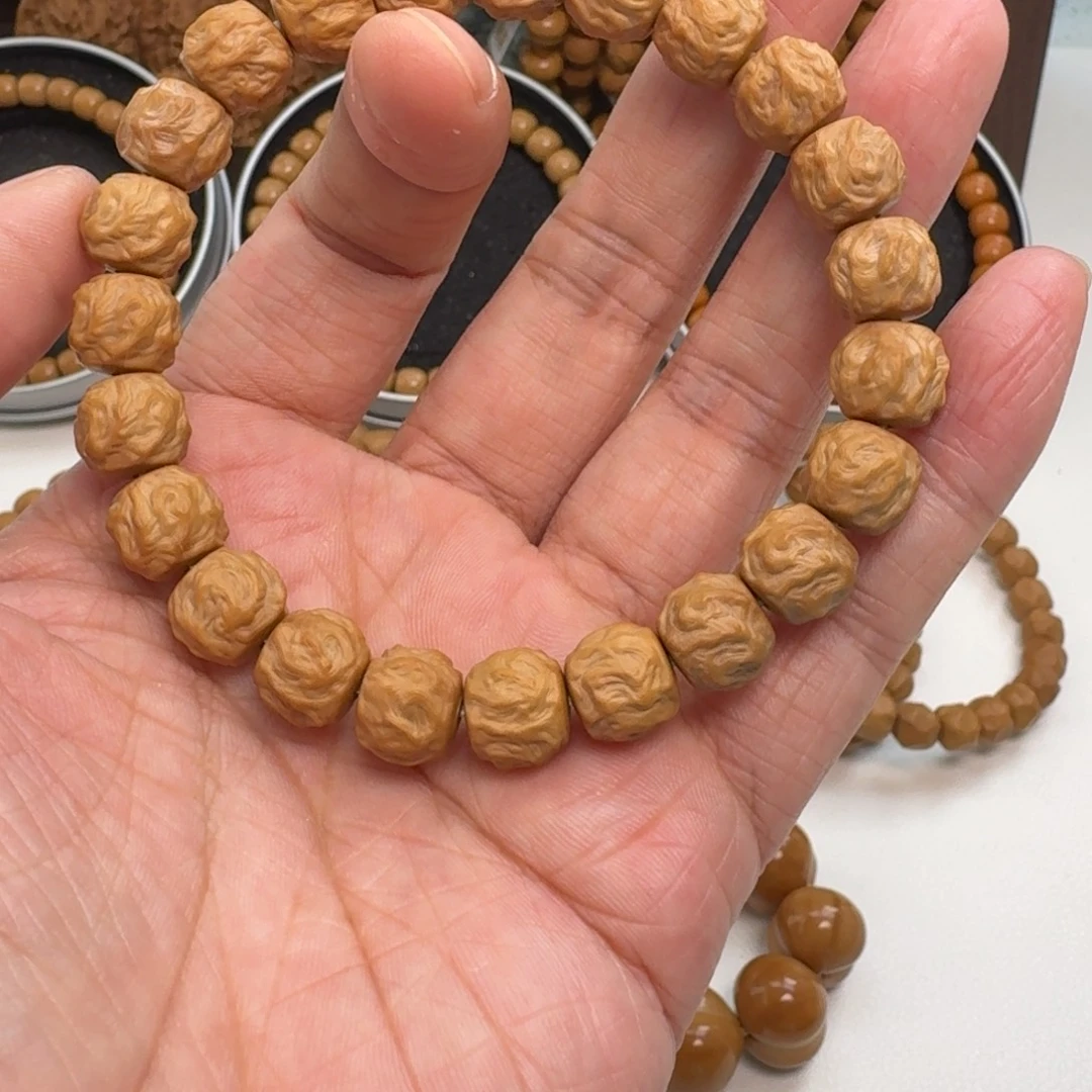 猴头核桃吊坠龙蛇之变