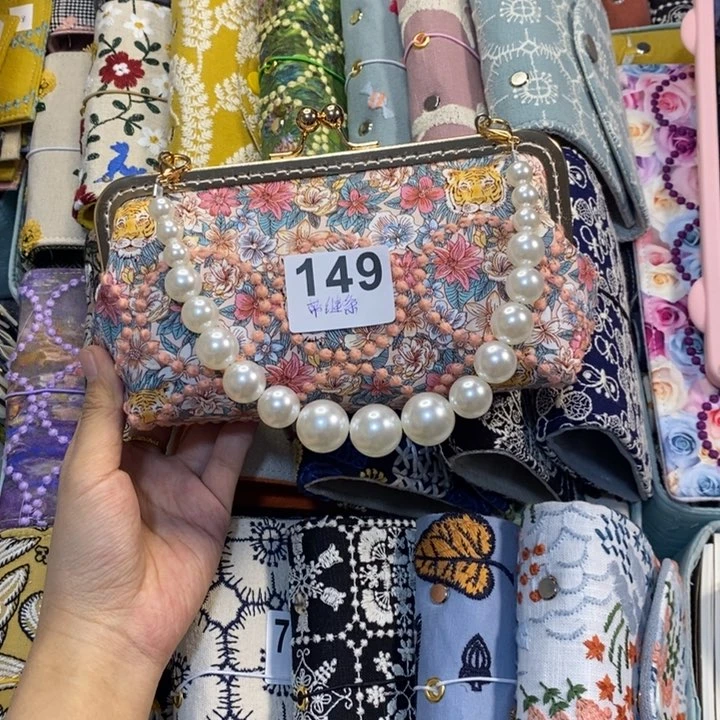 织绣?**?大口金包➕珍珠链条149