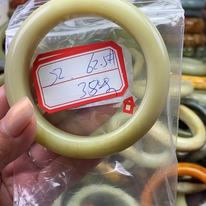蛇纹石玉未镶嵌颈饰?****?