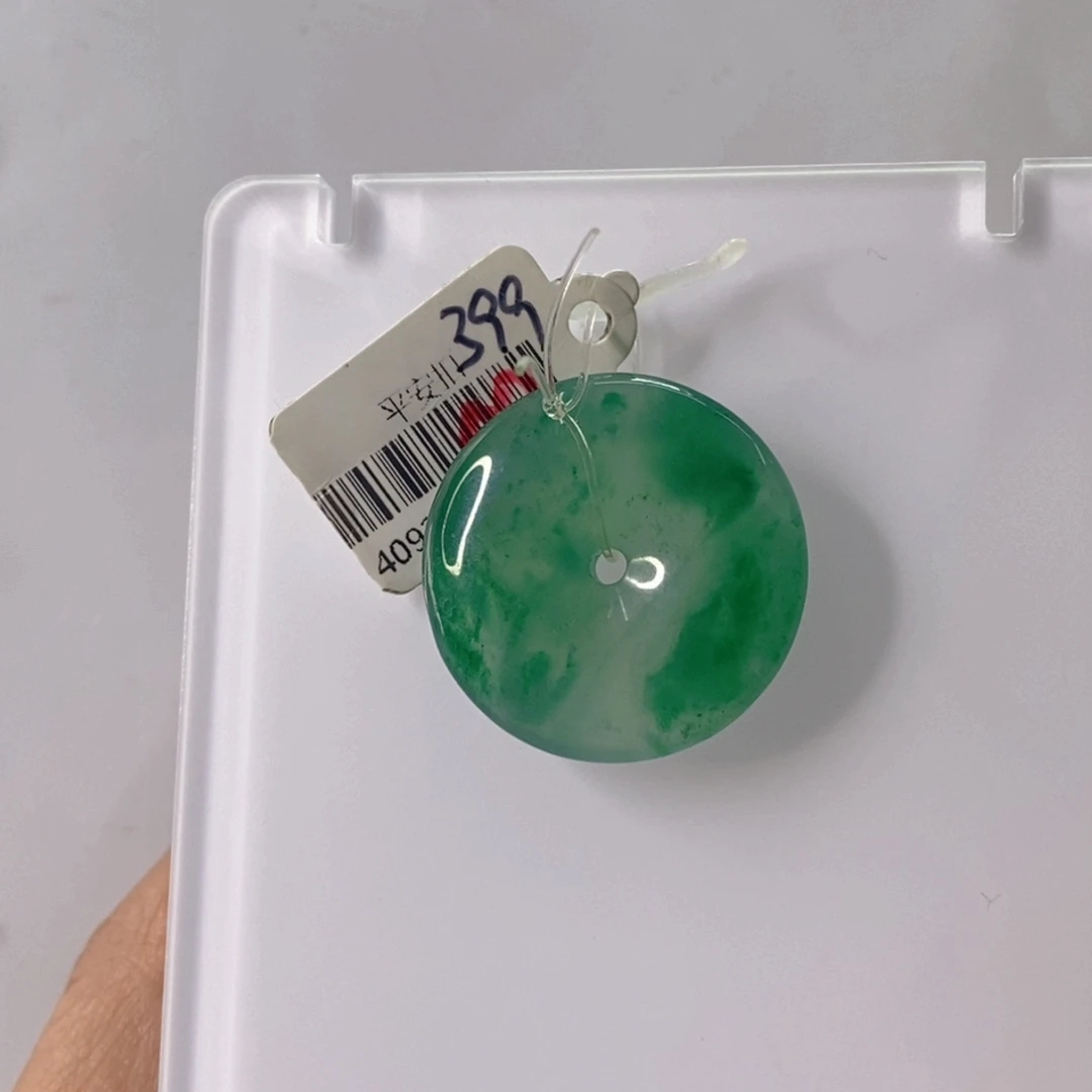 石英质玉未镶嵌颈饰