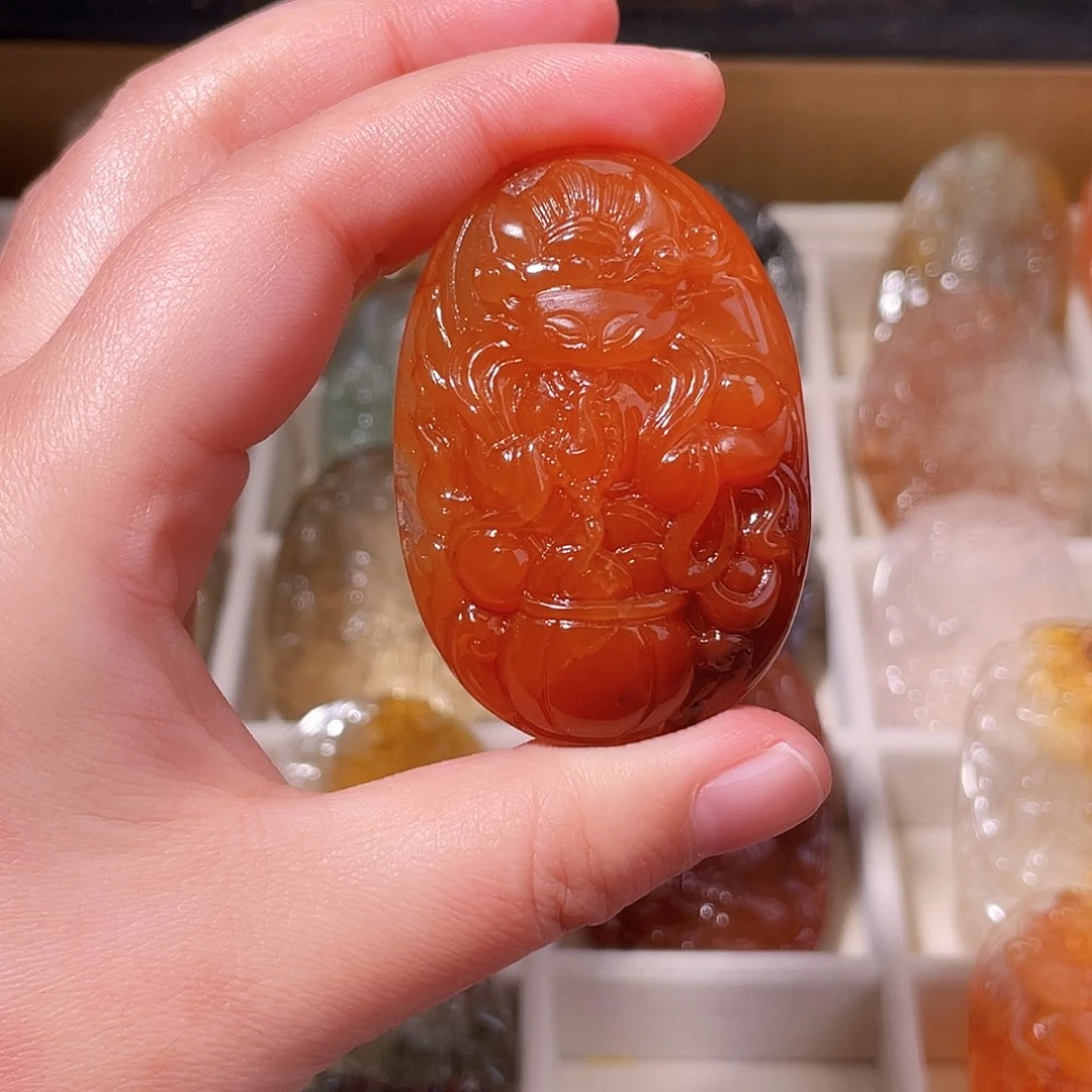 颈饰未镶嵌水晶红兔毛