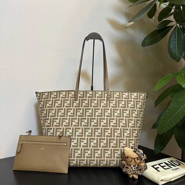 99新/芬迪/包包/[251114XZWC]/C8857466669