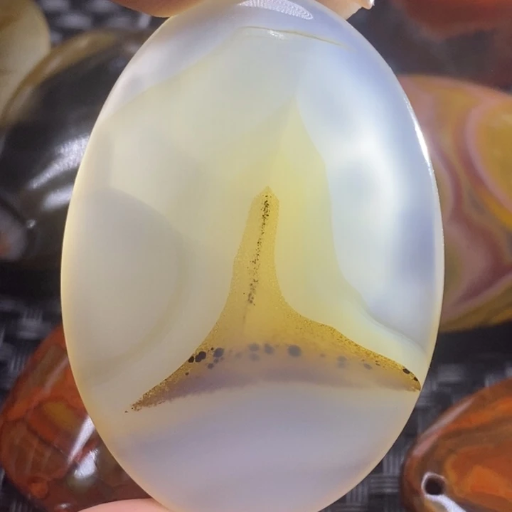 玛瑙/玉髓颈饰未镶嵌平**宙