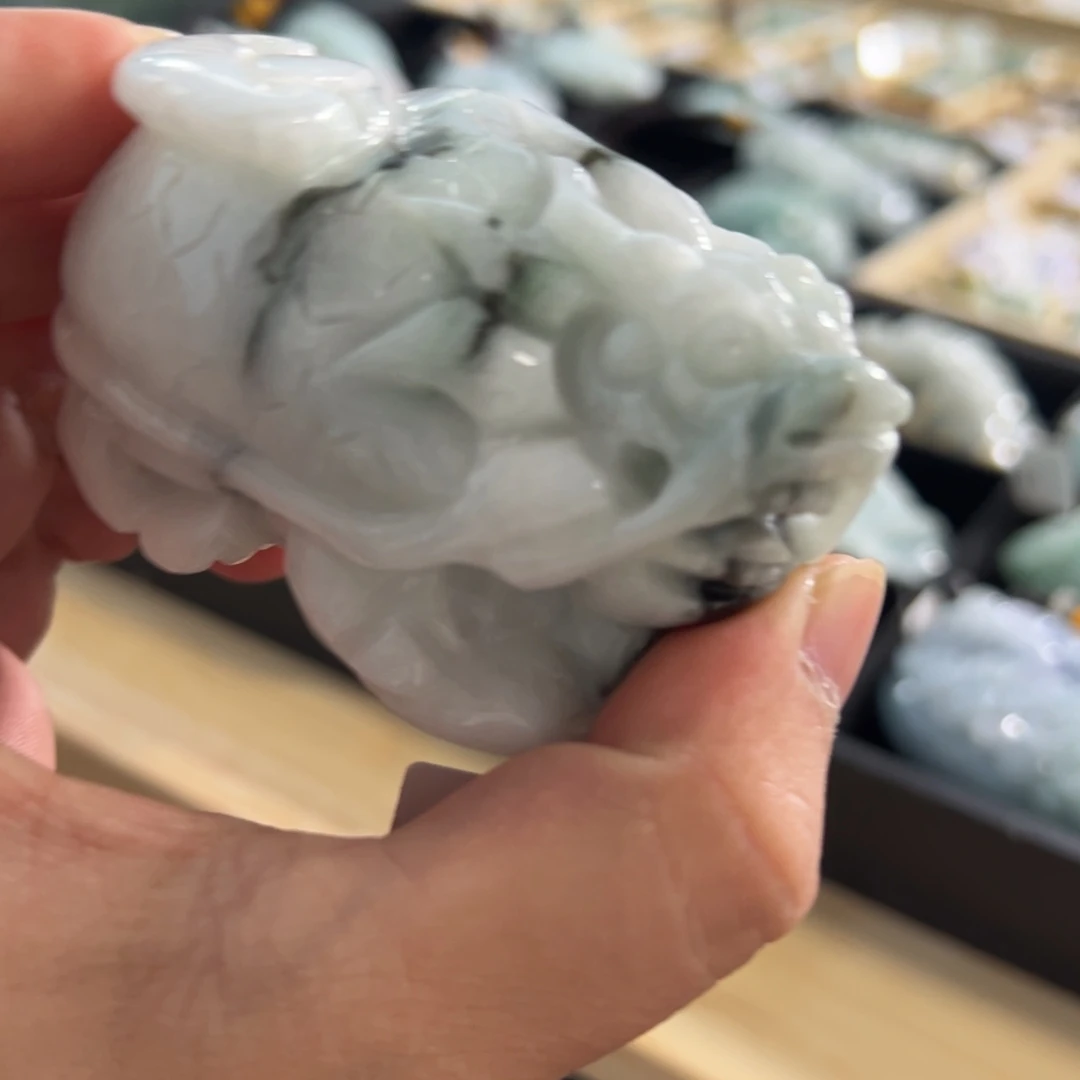 翡翠未镶嵌颈饰挂件