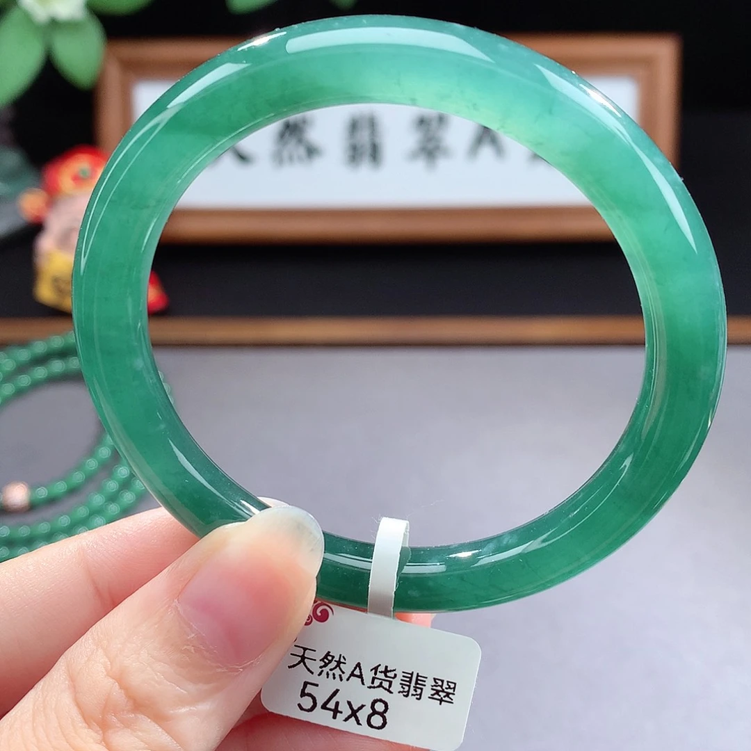 未镶嵌手镯（圆镯）翡翠