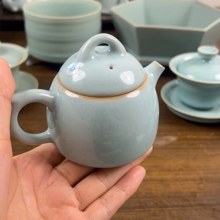 陶摆件天青釉水秦权壶微瑕