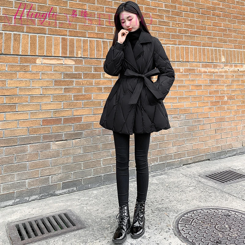 2025新款女装冬季修身中长款羽绒服小个子黑色菱形格西装领外套