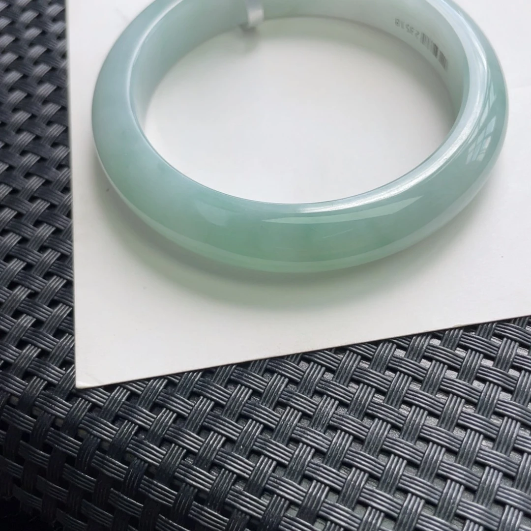 翡翠手镯未镶嵌翡翠手镯58圈