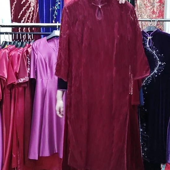 酒红色金丝绒蕾丝拼接金丝绒奥黛连衣裙4xl