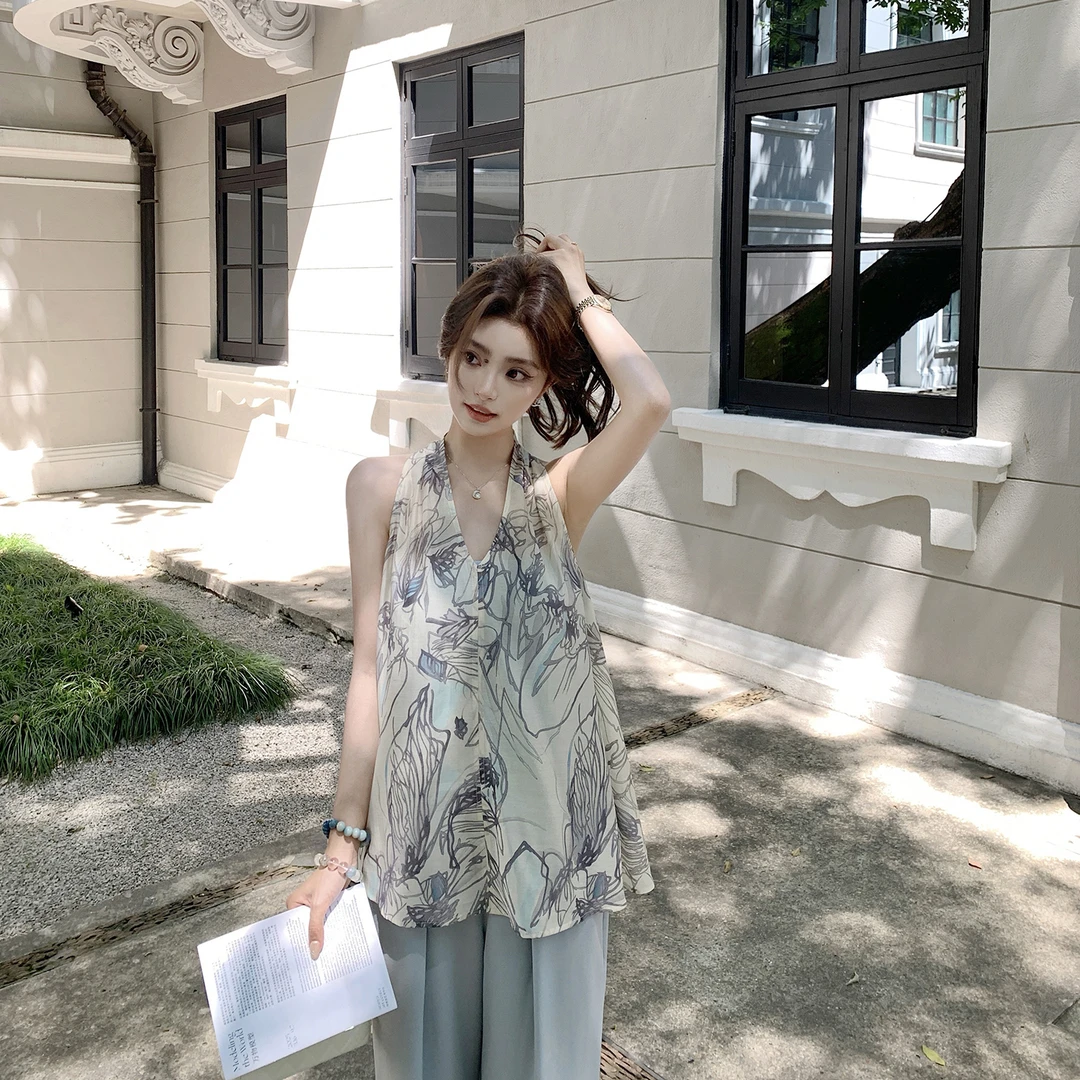 “盛夏来信”欲说还休的浪漫氛围感~ 挂脖上衣