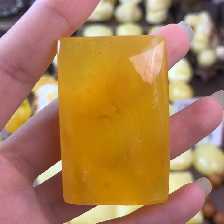 未镶嵌琥珀裸石款